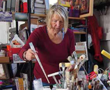 Ingrid Kemnade im Atelier